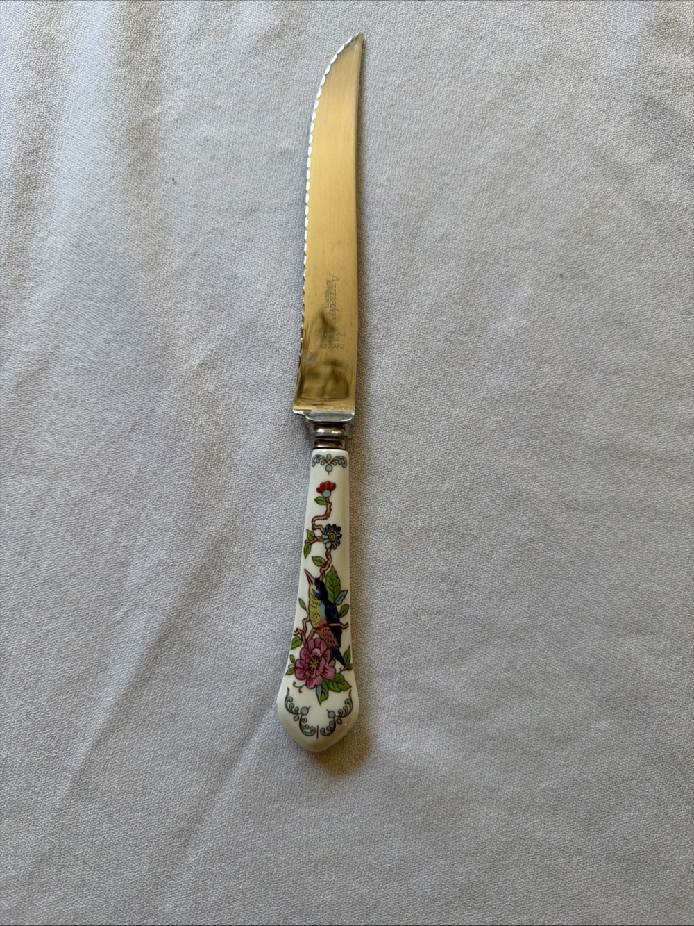 Aynsley English Bone China Pembroke 9.75" Serrated Knife